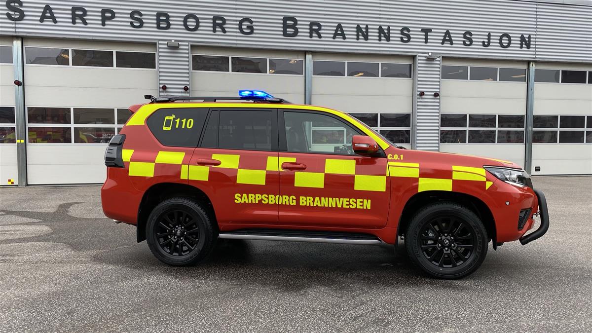 Vi gratulerer Sarpsborg Brannvesen med ny Toyota Land Cruiser Innsatsleder/Røykdykkerbil